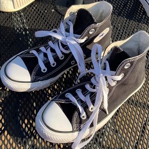 Black high top converse